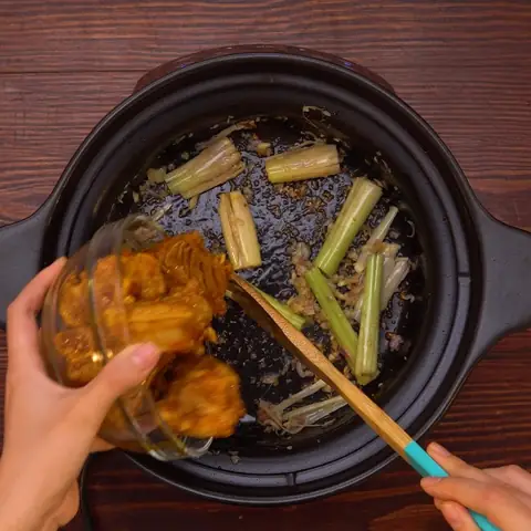 Cách Nấu Bún Cari Heo Ngon Tại Nhà Đậm Đà Hương Vị