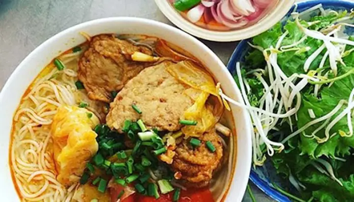 Cách Nấu Bún Chả Cá Giò Heo Ngon Chuẩn Vị Miền Trung