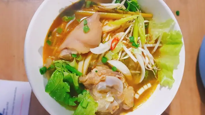 Cách Nấu Bún Giò Heo Hóc Môn Thơm Ngon Chuẩn Vị Tại Nhà