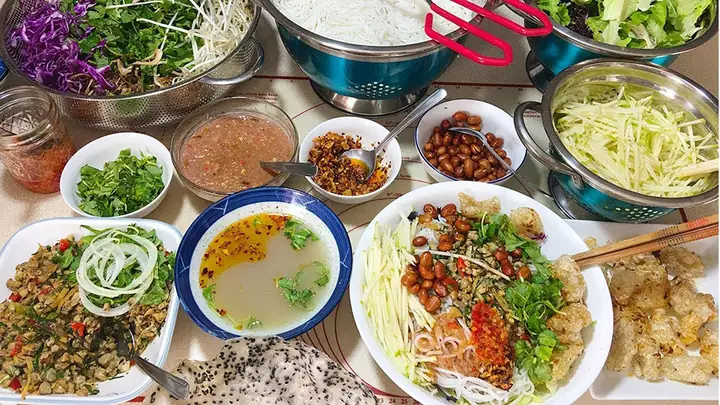 Cách Nấu Bún Hến Ngon: Công Thức Chuẩn Vị Xứ Huế Đậm Đà