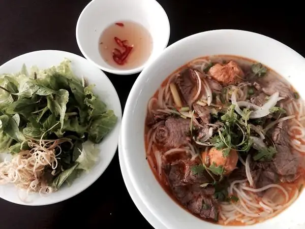 Độc nhất vô nhị bún bò xứ Huế