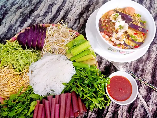 Hướng Dẫn Cách Nấu Bún Mắm Nước Lèo Chuẩn Vị Miền Tây Ngon Nhất