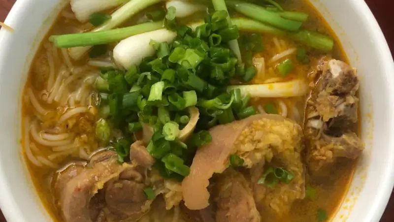 cách nấu bún măng giò heo