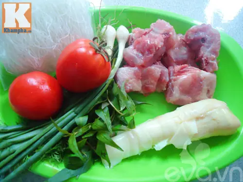 Bún sườn măng đậm đà thơm ngon khiến ai nhìn cũng phải thèm.