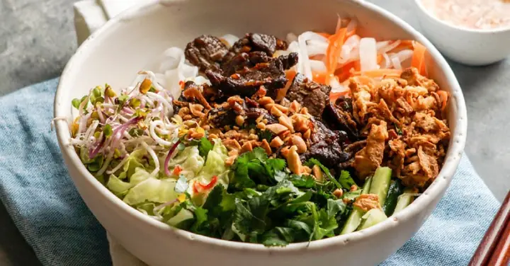 Cách Nấu Bún Nạm Bò Ngon Chuẩn Vị, Đậm Đà Tại Nhà