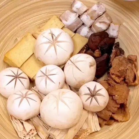 Cách Nấu Bún Nấm Chay Thơm Ngon, Đậm Đà Chuẩn Vị