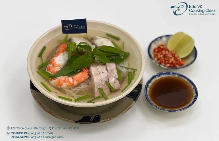 Cách Nấu Bún Nước Lèo Đơn Giản: Chuẩn Vị Miền Tây Tại Nhà