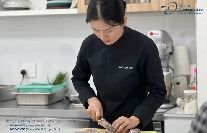 Cách Nấu Bún Nước Lèo Đơn Giản: Chuẩn Vị Miền Tây Tại Nhà