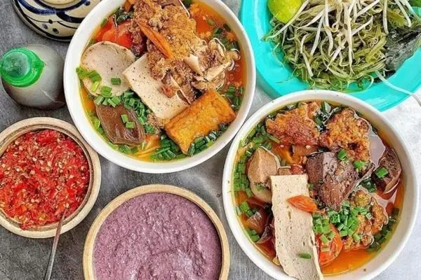 Hướng Dẫn Chi Tiết Cách Nấu Bún Riêu Cua Miền Trung