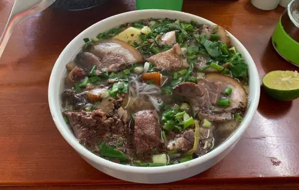 Hướng Dẫn Chi Tiết Cách Nấu Bún Thịt Chó Chuẩn Vị Gia Truyền