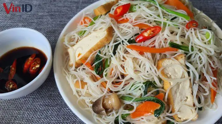 Hướng Dẫn Chi Tiết Cách Nấu Bún Xào Thịt Bò Đơn Giản Tại Nhà