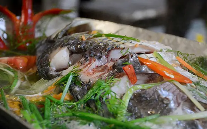 7. Cá Chim Hấp Bia