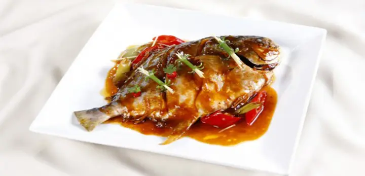 2. Cá Chim Kho Riềng