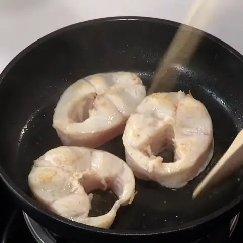 cách nấu cá chuối om mẻ