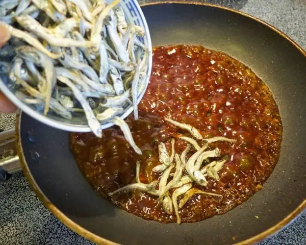 Cách Nấu Cá Cơm Khô Chua Ngọt: Công Thức Đơn Giản Tại Nhà Cách Nấu Cá Cơm Khô Chua Ngọt: Công Thức Đơn Giản Tại Nhà