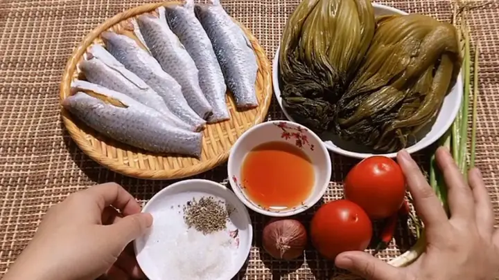 Cách Nấu Cá Đối Kho Dưa Cải Chua Đậm Đà Chuẩn Vị Gia Đình