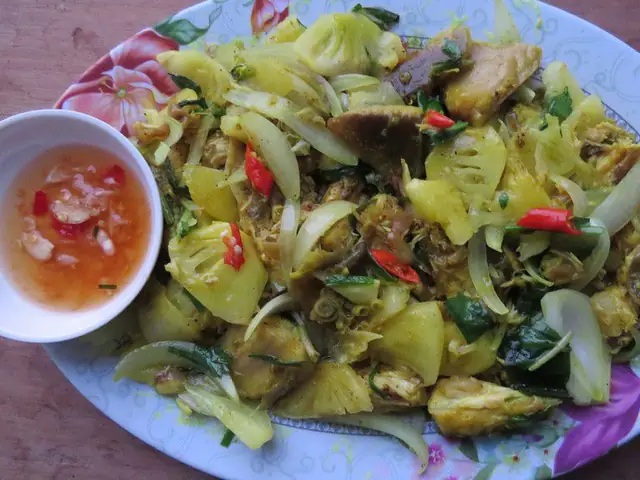 Công Thức Cách Nấu Cá Đuối Xào Lăn Đơn Giản Tại Nhà