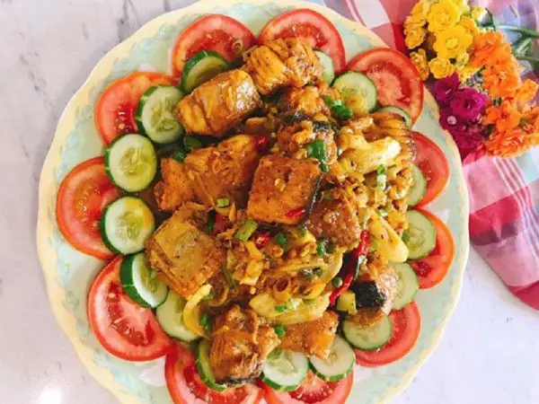 Công Thức Cách Nấu Cá Đuối Xào Lăn Đơn Giản Tại Nhà