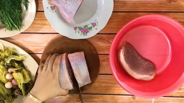 Bước 1Sơ chế nguyên liệu