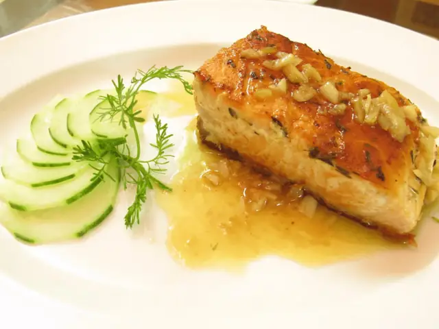 Hướng Dẫn Cách Nấu Cá Hồi Áp Chảo Ngon Mềm, Chuẩn Vị