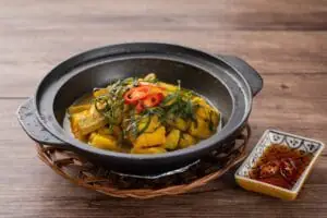 cách nấu cá lăng om chuối đậu