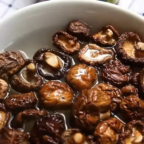 Các Cách Nấu Cá Mòi Ngon Đậm Đà Đơn Giản Tại Nhà Các Cách Nấu Cá Mòi Ngon Đậm Đà Đơn Giản Tại Nhà