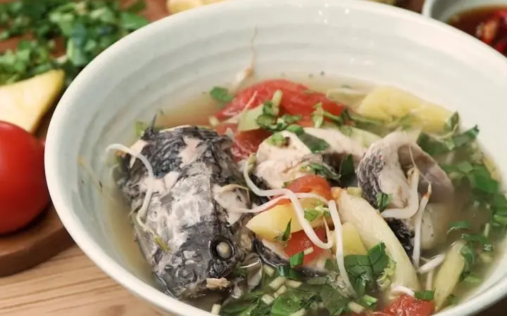 Cách Nấu Cá Ngon Nhất: Bí Quyết Lẩu Cá Khoai Chua Cay Đậm Đà