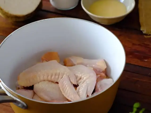 Hướng Dẫn Nấu Cà Ri Gà Bánh Mì Ngon Đúng Điệu Cho Gia Đình Hướng Dẫn Nấu Cà Ri Gà Bánh Mì Ngon Đúng Điệu Cho Gia Đình