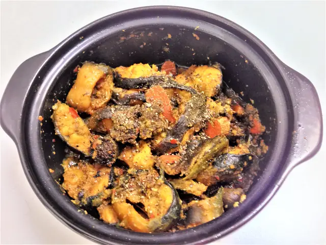 Hướng Dẫn Cách Nấu Cá Trê Kho Nghệ Thơm Ngon, Dễ Làm