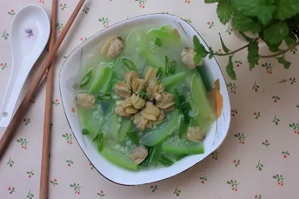 Canh bầu nấu ngao
