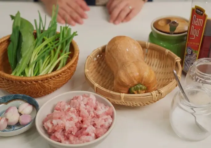 Cách Nấu Canh Bí Thịt Heo Thơm Ngon, Bổ Dưỡng Cho Cả Nhà