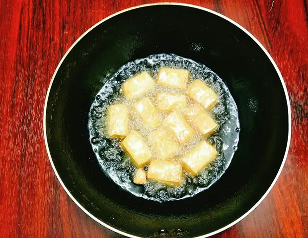 Hướng dẫn chi tiết cách nấu canh cà bung thịt đậu ngon chuẩn vị