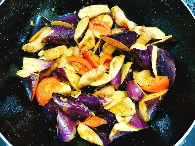 Hướng dẫn chi tiết cách nấu canh cà bung thịt đậu ngon chuẩn vị