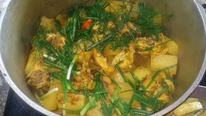 Hướng Dẫn Chi Tiết Cách Nấu Canh Cá Củ Cải Ngọt Thanh