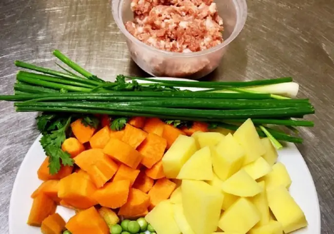 Cách nấu canh cà rốt khoai tây chuẩn vị, thơm ngon bổ dưỡng tại nhà