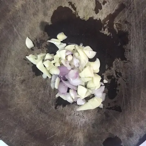 Hướng Dẫn Chi Tiết Cách Nấu Canh Chua Cá Cờ Ngon Đậm Đà