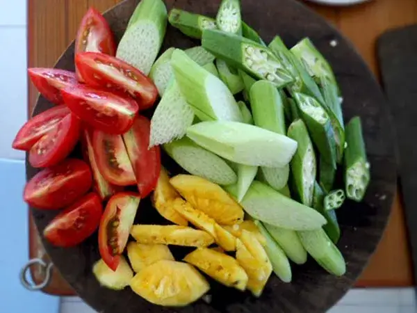 Hướng Dẫn Nấu Canh Chua Cá Hú Với Rau Muống Ngon Chuẩn Vị