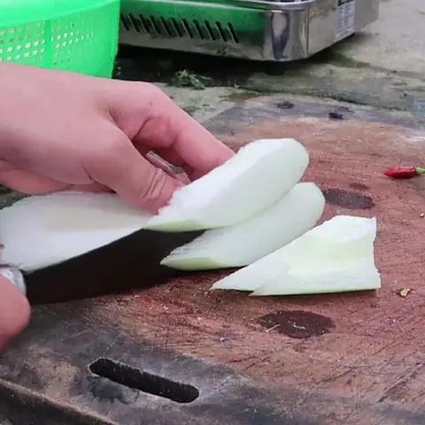 Cách Nấu Canh Chua Cá Linh Thơm Ngon Đậm Đà Chuẩn Vị Miền Tây