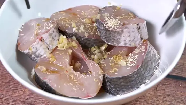 Bước 2Ướp cá Bước 2Ướp cá