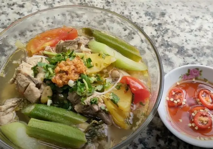 Cách Nấu Canh Chua Gà Đậm Đà, Chuẩn Vị Gia Đình