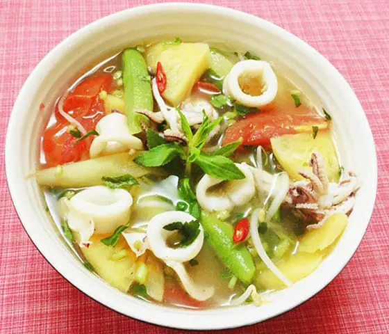 Hướng dẫn chi tiết cách nấu canh chua hải sản ngon chuẩn vị Hướng dẫn chi tiết cách nấu canh chua hải sản ngon chuẩn vị