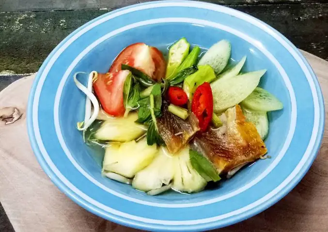 Cách Nấu Canh Chua Khô Cá Lóc Chuẩn Vị Miền Tây Thơm Ngon