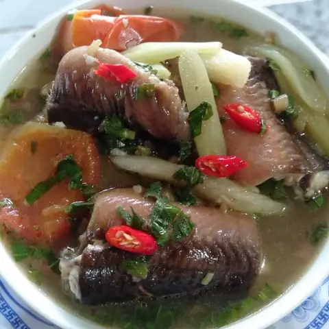 Cách Nấu Canh Chua Lươn Ngon Đậm Đà Chuẩn Vị Miền Tây