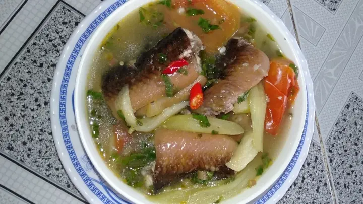 Cách Nấu Canh Chua Lươn Ngon Đậm Đà Chuẩn Vị Miền Tây
