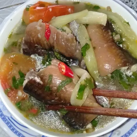 Cách Nấu Canh Chua Lươn Ngon Đậm Đà Chuẩn Vị Miền Tây
