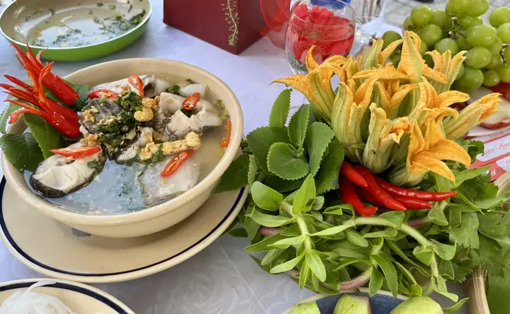 Cách Nấu Canh Chua Mận Ngon Chuẩn Vị, Đậm Đà Hấp Dẫn