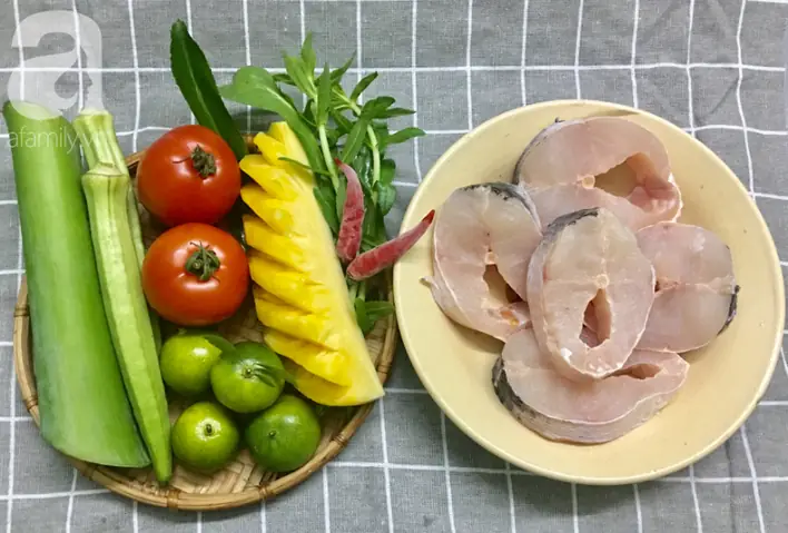 Cách Nấu Canh Chua Ngon Miền Nam: Bí Quyết Chuẩn Vị Đậm Đà