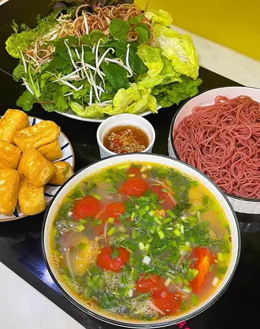 Cách Nấu Canh Chua Trùng Trục Chuẩn Vị Thanh Mát, Đậm Đà Miền Tây