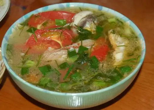 Hướng Dẫn Chi Tiết Cách Nấu Canh Đầu Cá Dưa Chua Thơm Ngon Đậm Đà