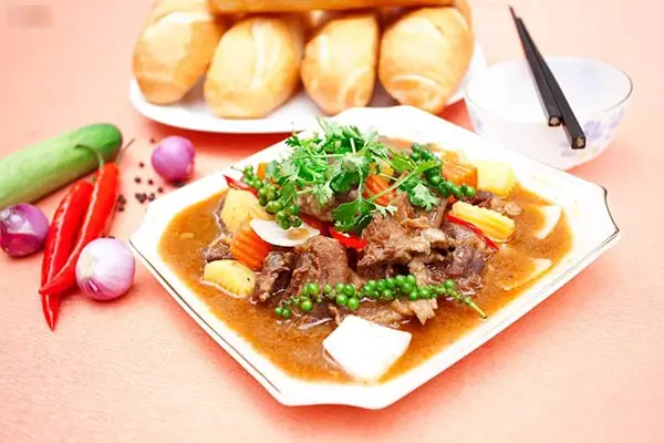 Hướng Dẫn Chi Tiết Cách Nấu Canh Đầu Cá Dưa Chua Thơm Ngon Đậm Đà